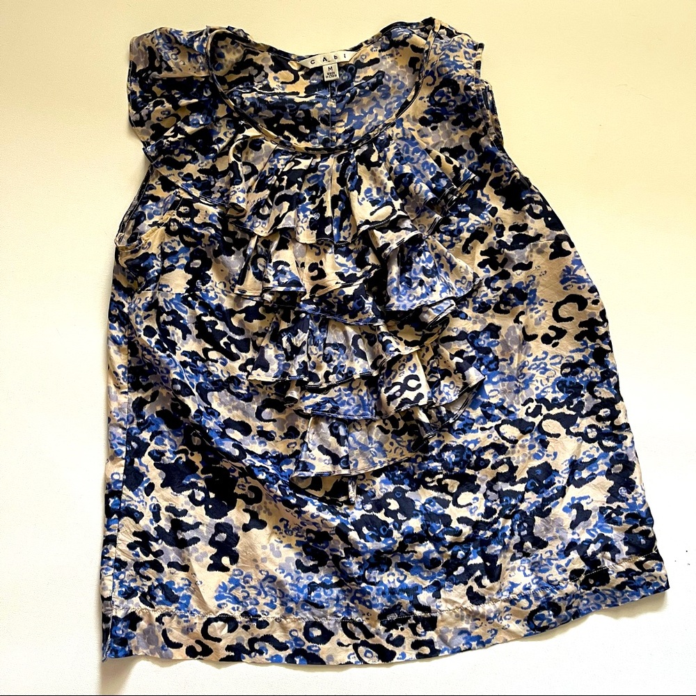 CAbi #628 100% silk skin ruffle top sleeveless blouse size Medium